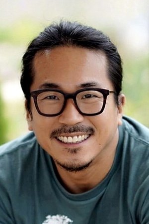 Yang Ik June